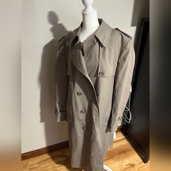 Classic Vintage London Fog Men's Khaki Coat, 42 Long - Timeless All EVC - Picture 2 of 16